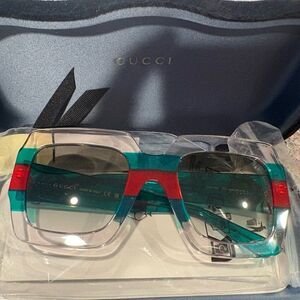 New with box GUCCI ICONIC 3 COLOR SQUARE OVERSIZED SUNGLASSES  GOLD INTERLOCKING